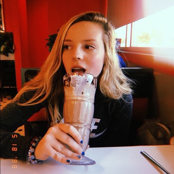 Meet your Posher, Jaela - Picture 1 of 1